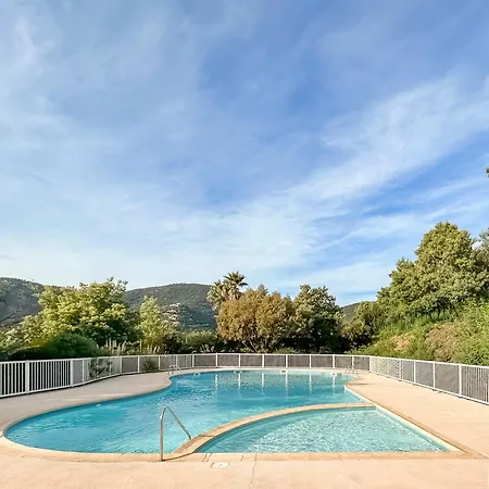 Vue Mer, Piscine, Terrasse Privee Et Clim アパート キャバレール・シュル・メール