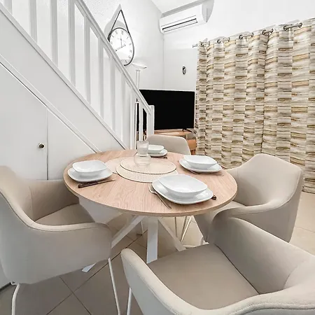 Vue Mer, Piscine, Terrasse Privee Et Clim *